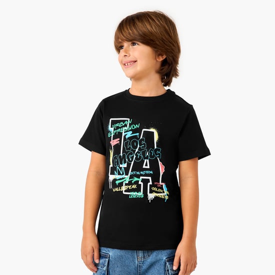 Juniors Graphic Print T-shirt with Short Sleeves