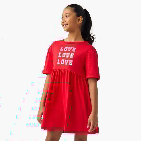 Juniors Varsity Print T-shirt Dress with Short Sleeves and Round Neck