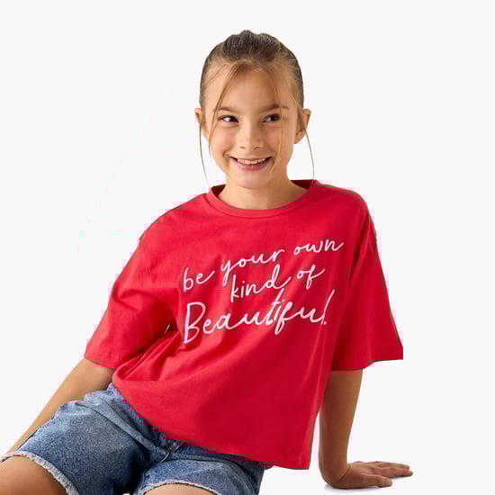 Juniors Slogan Print T-shirt with Short Sleeves and Round Neck
