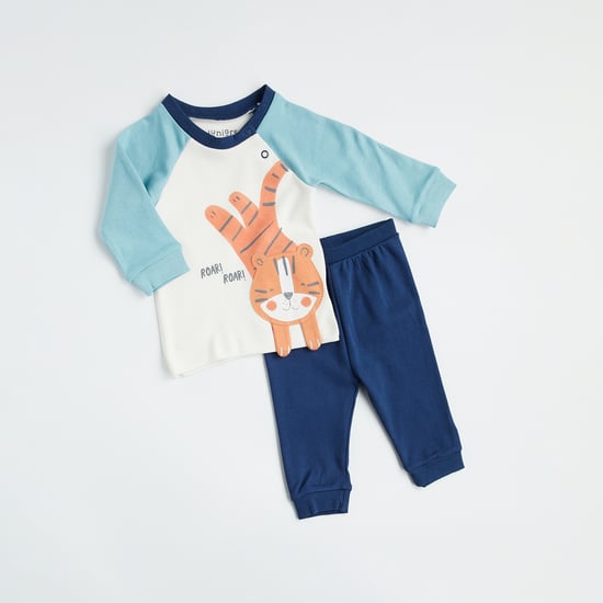 Juniors Applique T-shirt and Pyjamas Set