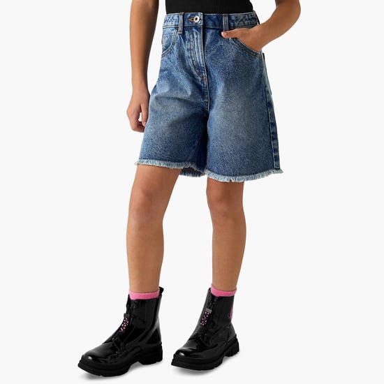 Juniors Solid Denim Shorts with Pockets and Frayed Hem