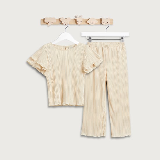 Juniors Pleated Flutter Sleeves T-shirt and Pants Set