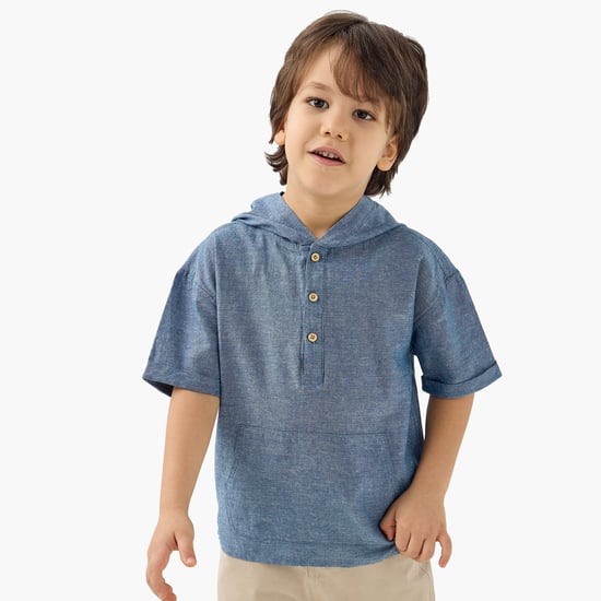 Juniors Eligo Solid Hooded Shirt with Short Sleeves and Kangaroo Pocket