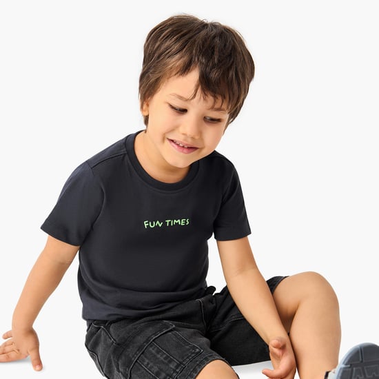 Juniors Typographic Print Crew Neck T-shirt with Short Sleeves