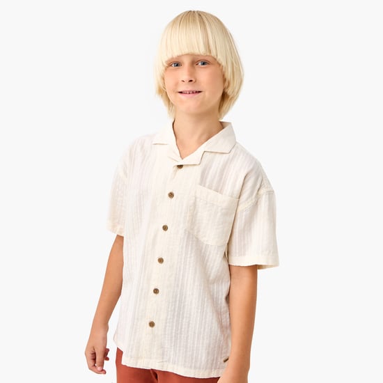 Juniors Eligo Textured Camp Collar Shirt with Short Sleeves