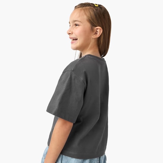 Juniors Graphic Print T-shirt with Short Sleeves and Round Neck