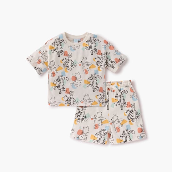 Juniors All-Over Winnie The Pooh Print T-shirt and Shorts Set
