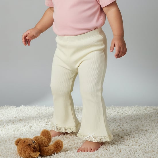 Juniors Ribbed Leggings with Lace Trim