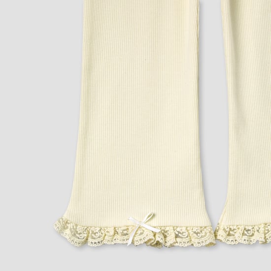 Juniors Ribbed Leggings with Lace Trim