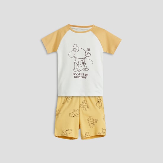 Juniors Winnie the Pooh Print T-shirt and Shorts Set