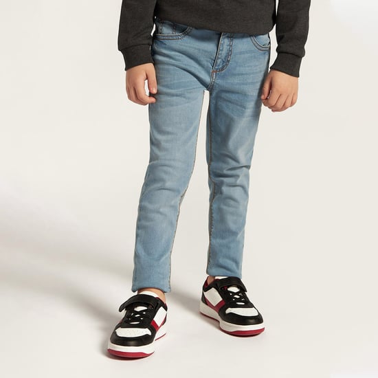 Juniors Washed Slim Fit Jeans