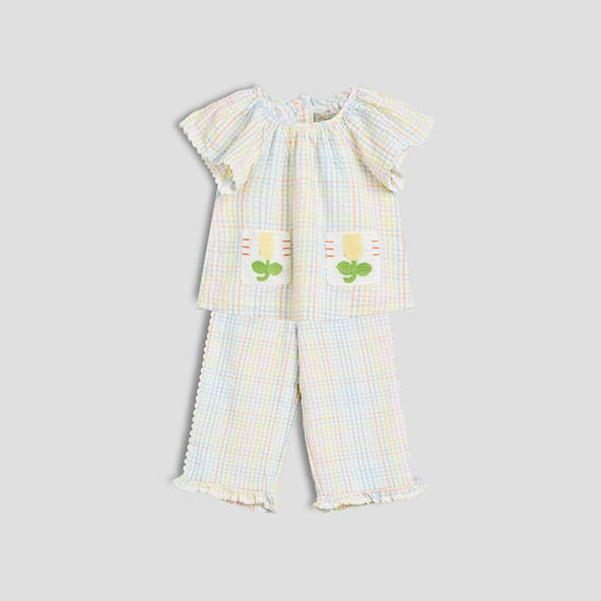 Juniors Seersucker Top with Trousers Set