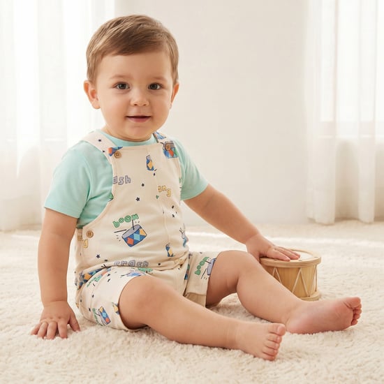 Juniors Printed Dungaree and T-shirt Set