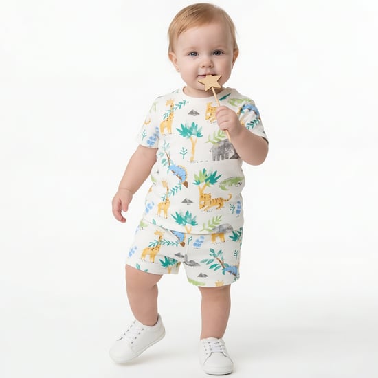 Juniors Graphic Print Shorts