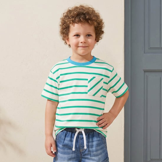 Juniors Striped T-shirt