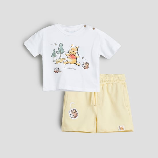Juniors Winnie the Pooh Print T-shirt and Shorts Set