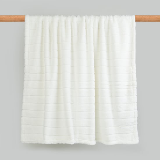 Juniors 2 Ply Faux Fur Blanket
