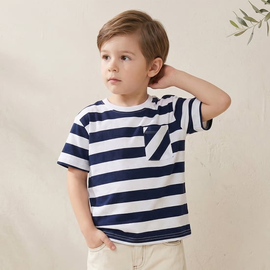 Juniors Striped T-shirt