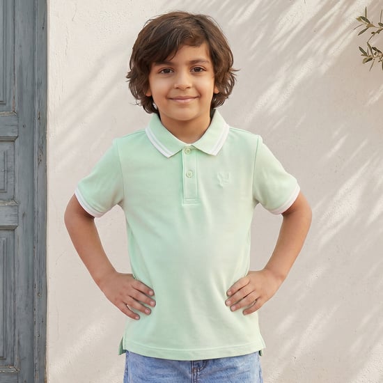 Juniors Solid Polo T-shirt with Tipping Collar
