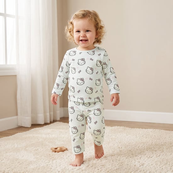 Juniors Hello Kitty Print T-shirt with Pyjama Set