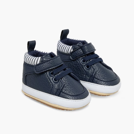 Juniors Textured Sneakers