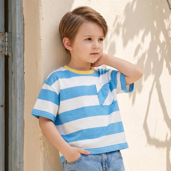 Juniors Striped T-shirt