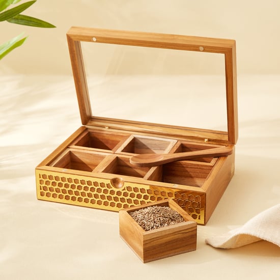 Haze Dietes Wooden Masala Box