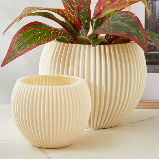 Lets Garden Polyethylene Ribbed Floor Planter