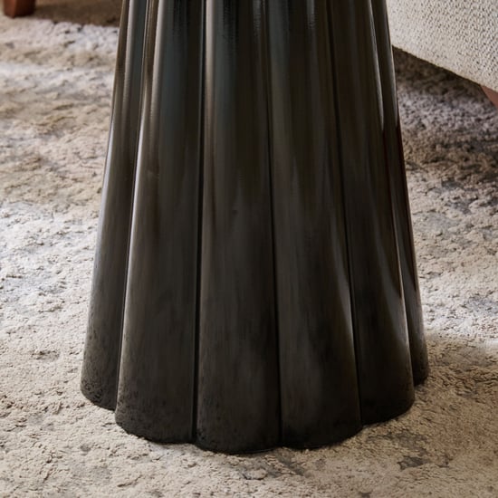 Scallop Metal Top Accent Table - Black