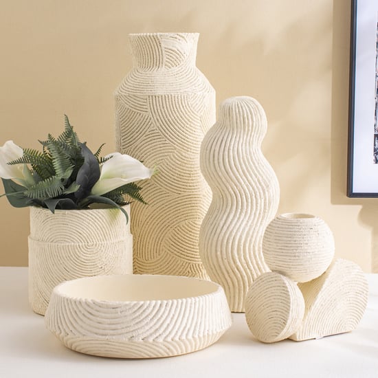 Acroma Est Huey Polyresin Ribbed Table Accent