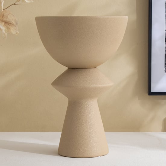 Acroma Est Hitch Ceramic Table Accent