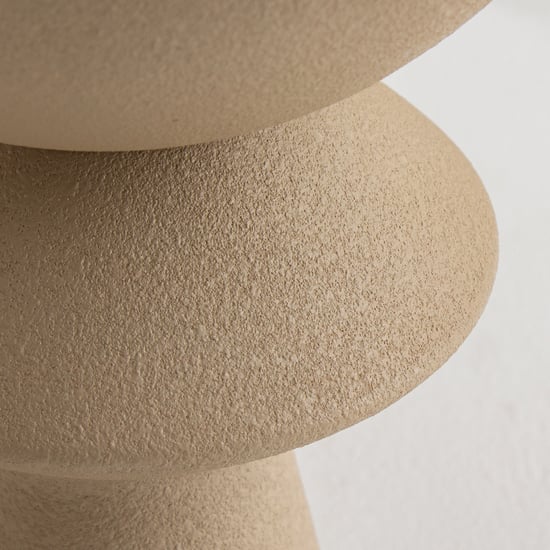 Acroma Est Hitch Ceramic Table Accent