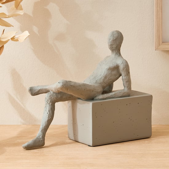 Oyster Tessera Polyresin Lazing Human Figurine