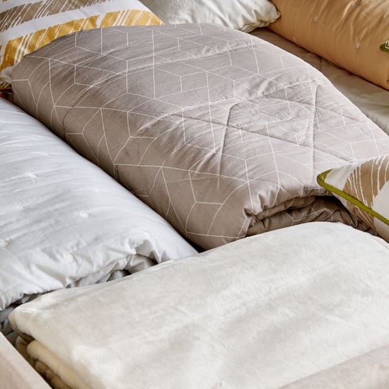 Stellar Elite Amelia Queen Bed with Hydraulic Storage and Headboard Extension - Cream