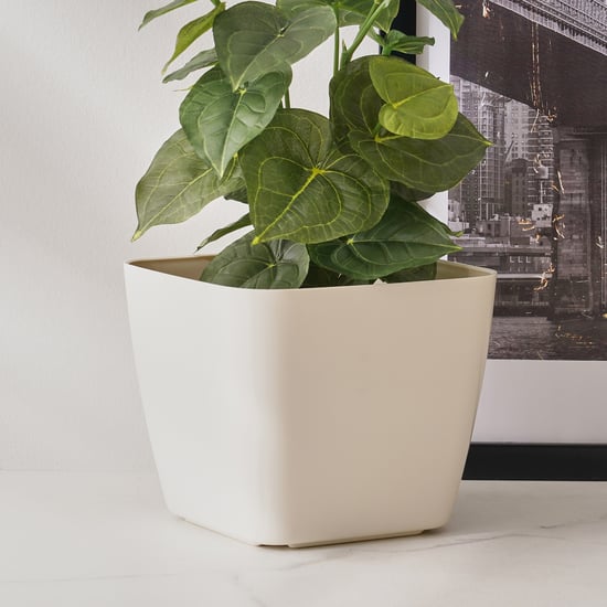 Gloria Requisite Floor Planter