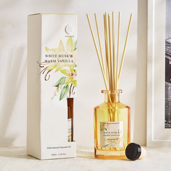 Utopia Refresh Bouquet White Musk and Warm Vanilla Reed Diffuser Set
