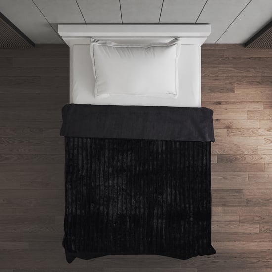 Carrera Striped Single Blanket | Black | Polyester