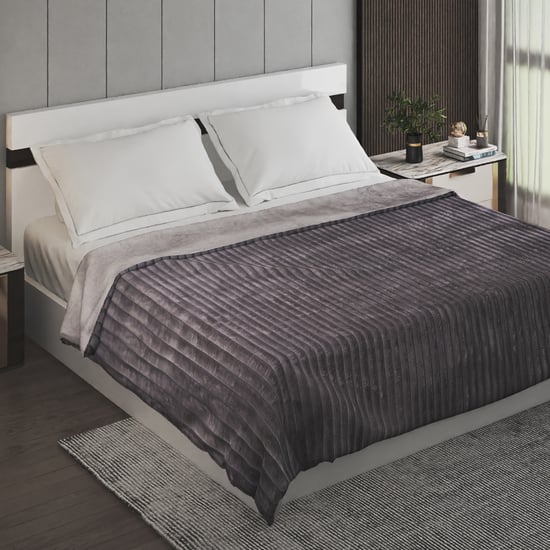 Carrera Striped Double Blanket