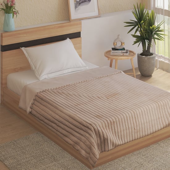 Carrera Striped Single Blanket