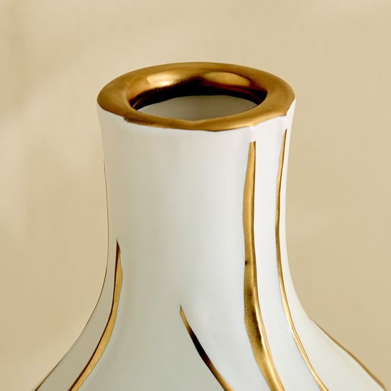 Stellar Fantasy Eldor Set of 2 Ceramic Elephant Figurines with Vase