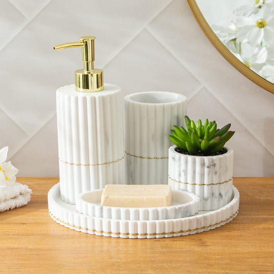 Monique Marco 5Pcs Ribbed Polyresin Bathroom Set