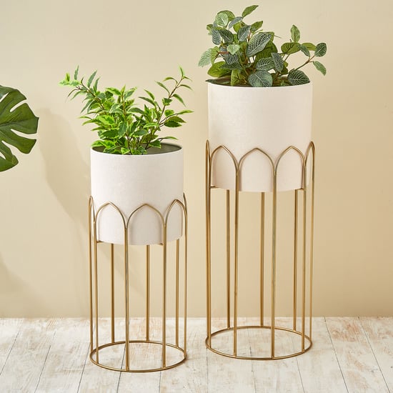 Gardenia Ferra Set of 2 Metal Scallop Floor Planters with Stand