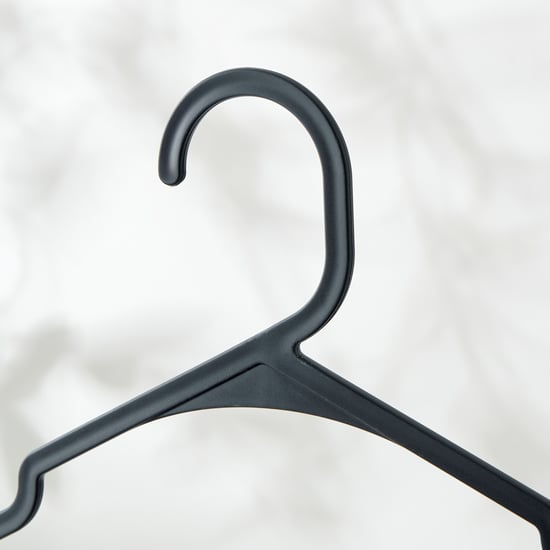 Nomad Riegel Arbek Set of 10 Polypropylene Clothes Hangers