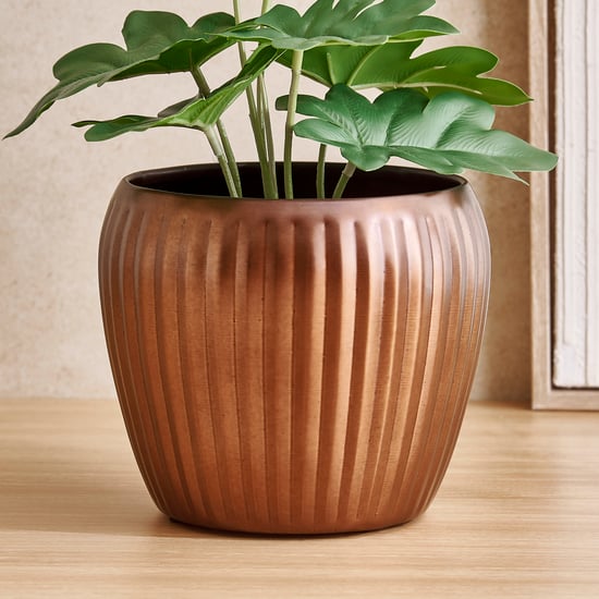 Corsica Amaze Metal Ribbed Table Planter