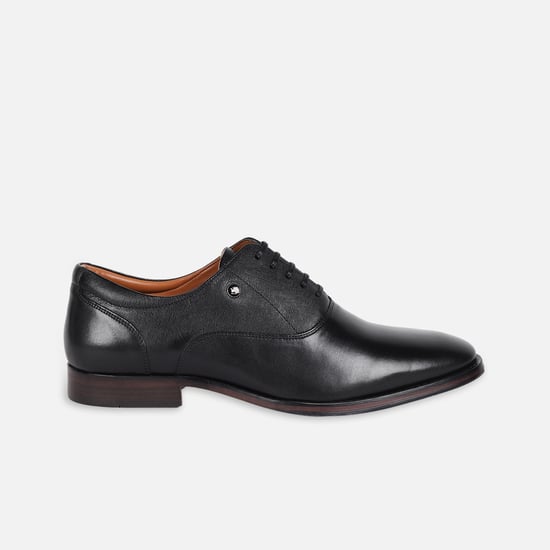 LOUIS PHILIPPE Men Textured Oxford Shoes