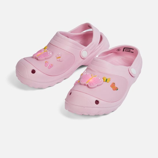 FAME FOREVER Girls Appliqued Clogs