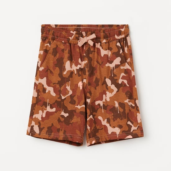 FAME FOREVER Camouflage Print Shorts