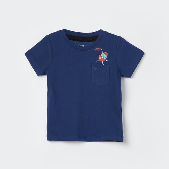 JUNIORS Chest Print T-shirt