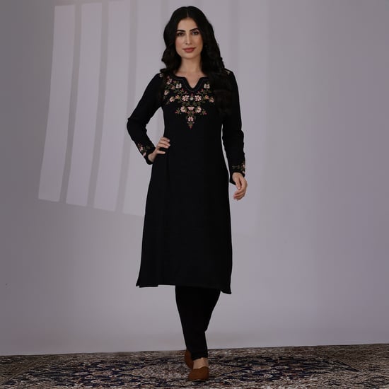 W Embroidered Winter Straight Kurta