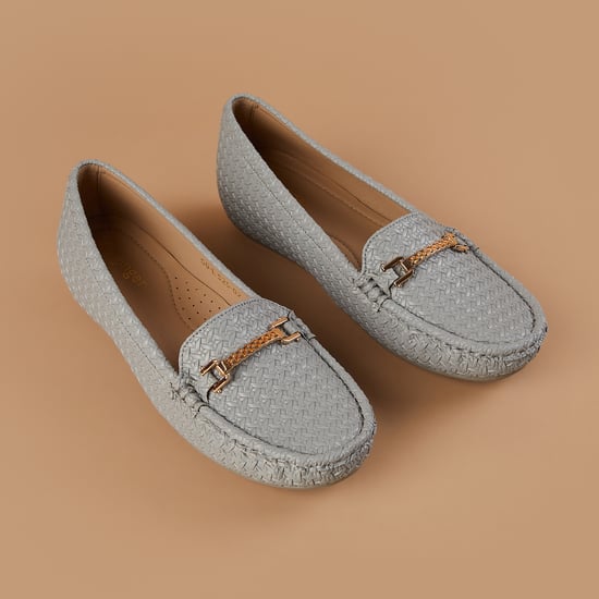 GINGER Textured Loafers